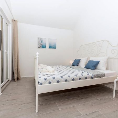 Vista Mare Apartment - 3 Bedroom, Sea View Makarska Exterior foto