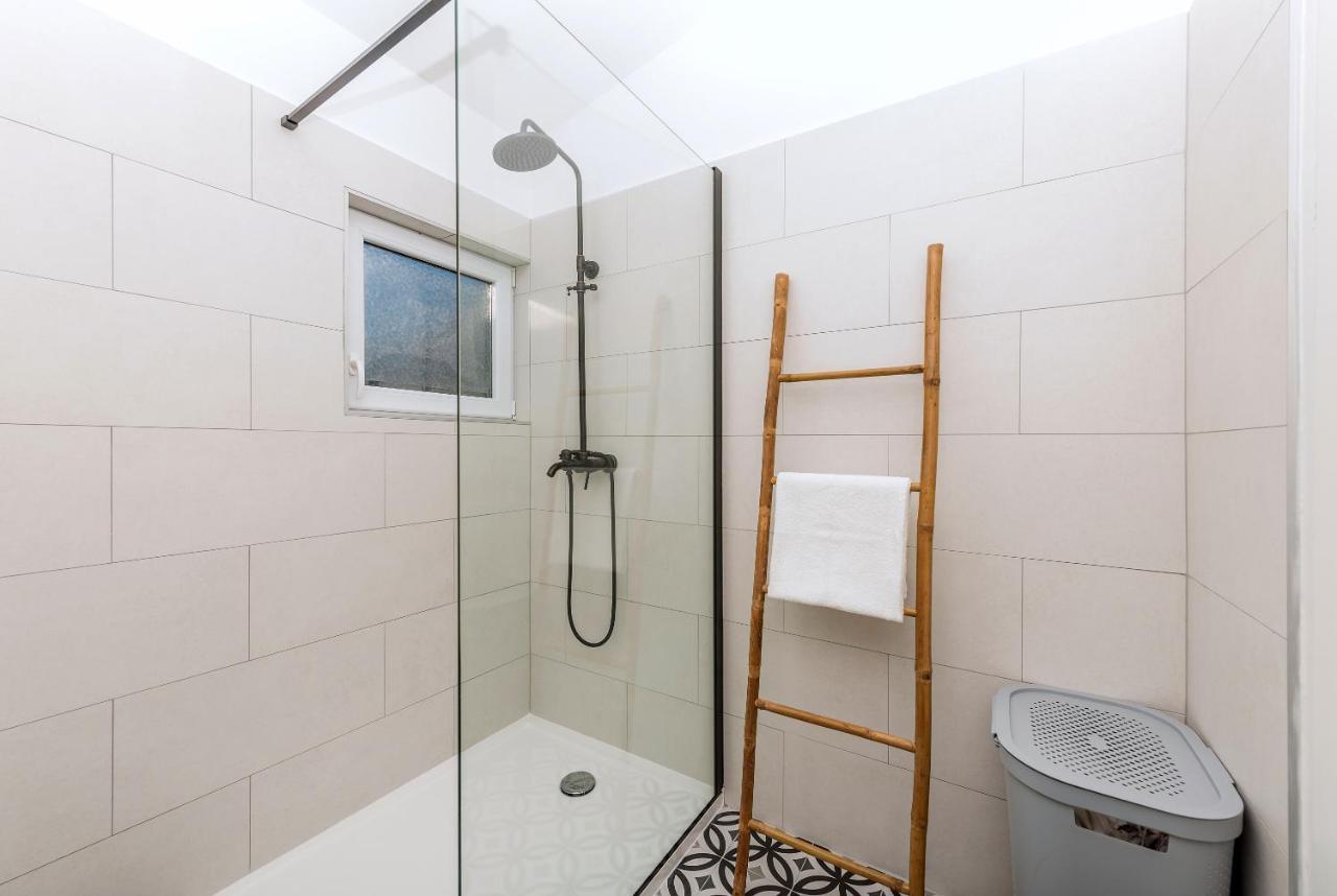 Vista Mare Apartment - 3 Bedroom, Sea View Makarska Exterior foto